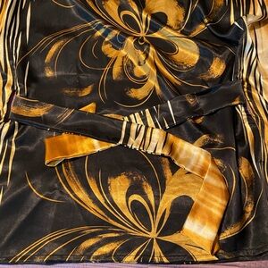 Silky flowy shirt with tie belt